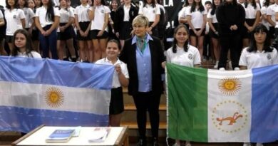 EDUCACIÓN: ESTUDIANTES CHAQUEÑOS PROMETERÁN LEALTAD A LA CONSTITUCIÓN NACIONAL Y PROVINCIAL