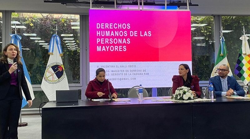 DESARROLLO HUMANO REALIZÓ UN CONVERSATORIO SOBRE PREVENCIÓN DEL MALTRATO A LAS PERSONAS MAYORES Y FIRMÓ UN CONVENIO DE CAPACITACIÓN