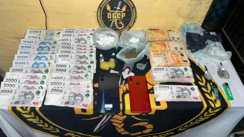DOS DETENIDOS Y MÁS DE $ 1 MILLÓN SECUESTRADOS EN ALLANAMIENTOS POR NARCOMENUDEO EN SAN BERNARDO