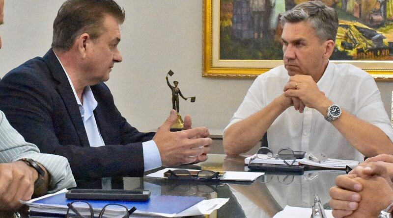 EL GOBIERNO PROVINCIAL RATIFICÓ EL SEGURO MULTIRRIESGO PARA GIRASOL